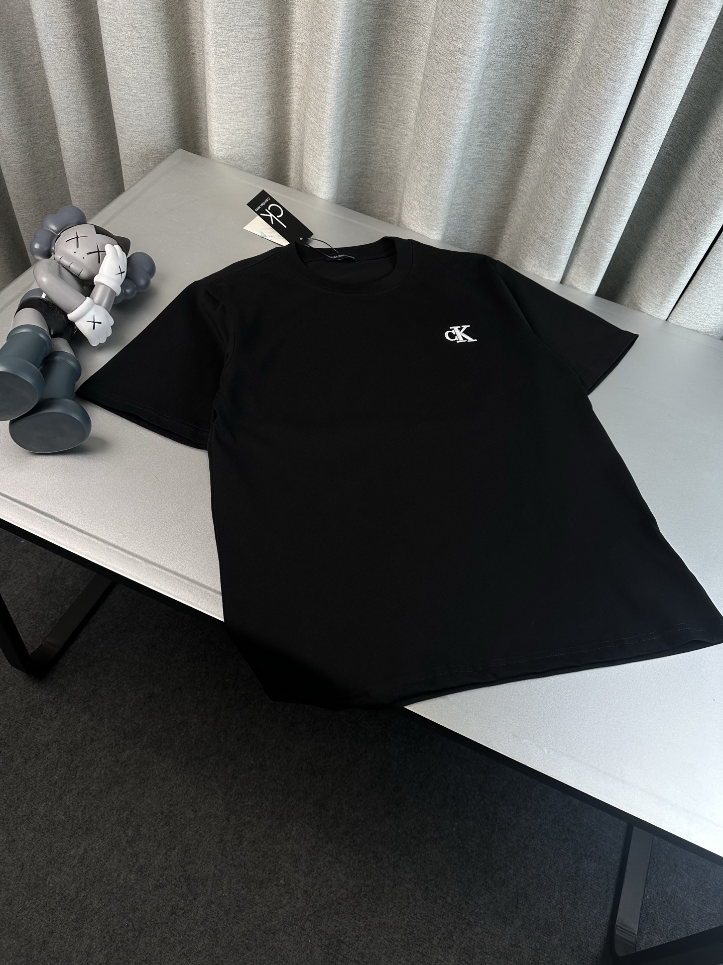 Alternative view of T-Shirt 04188