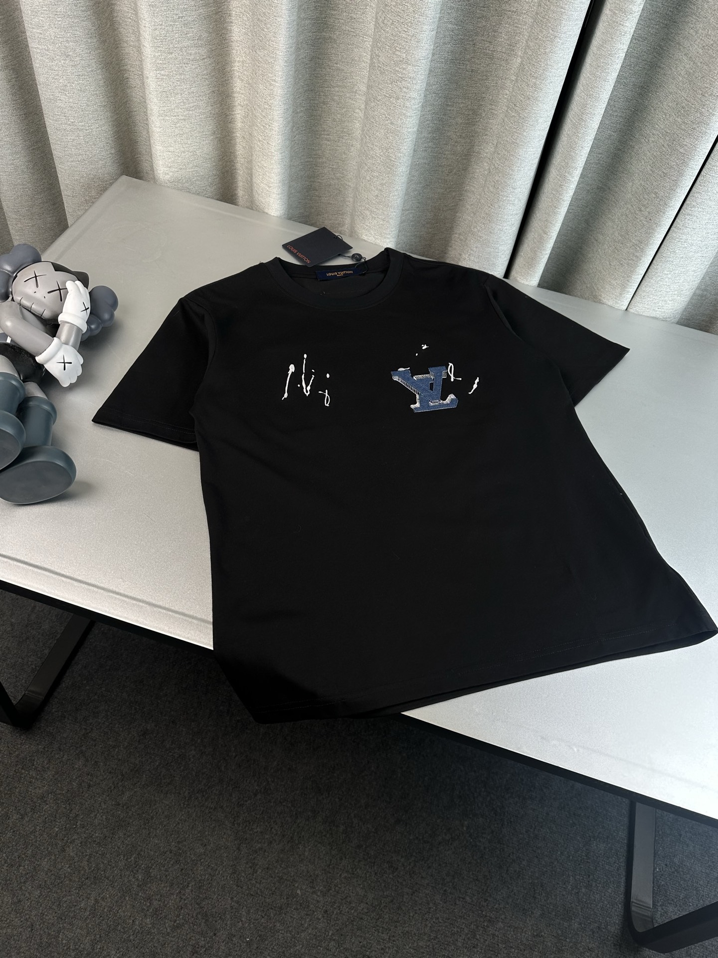 Alternative view of Louis Vuitton T-Shirt 04182