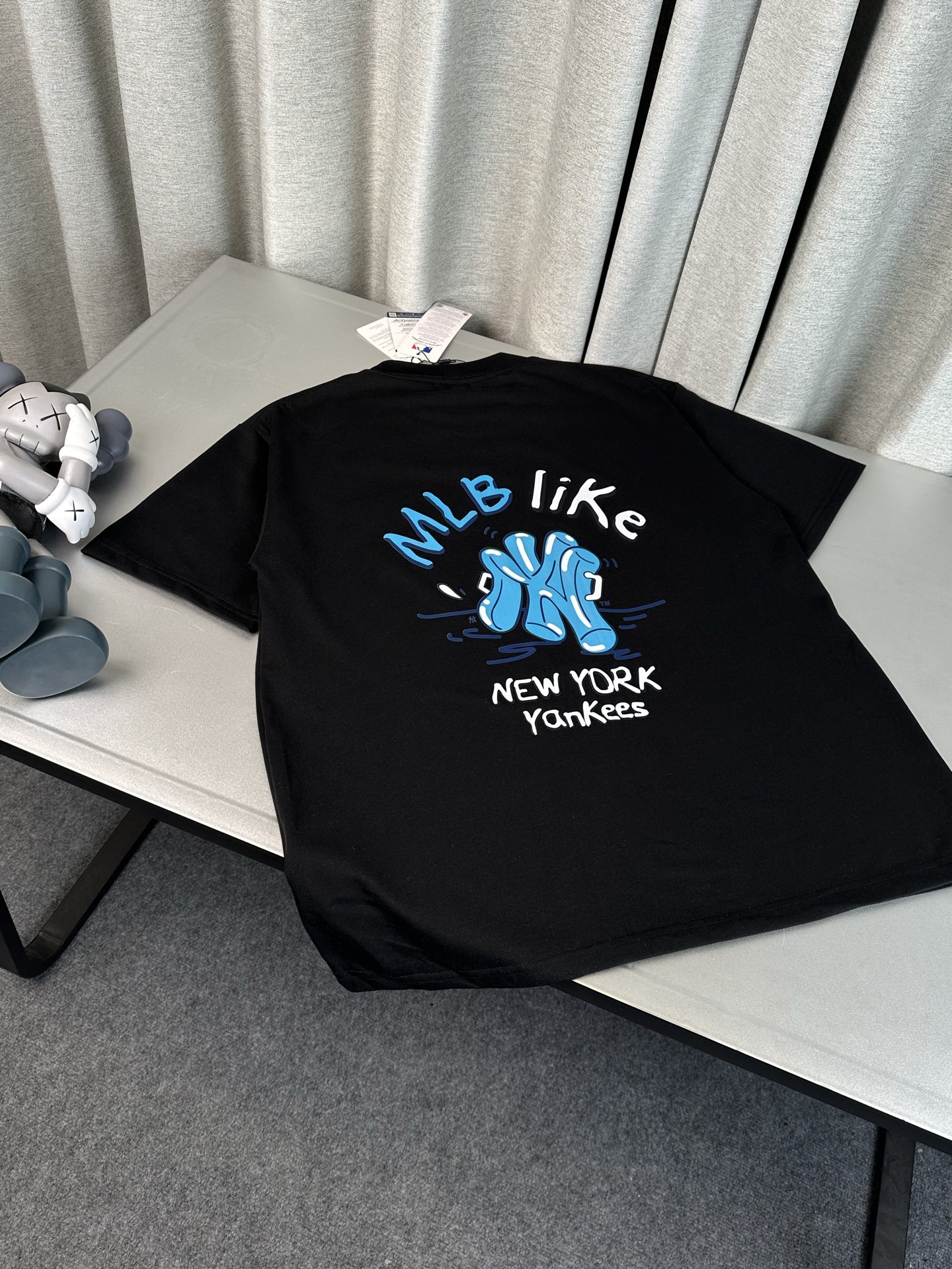 Alternative view of T-Shirt 02429