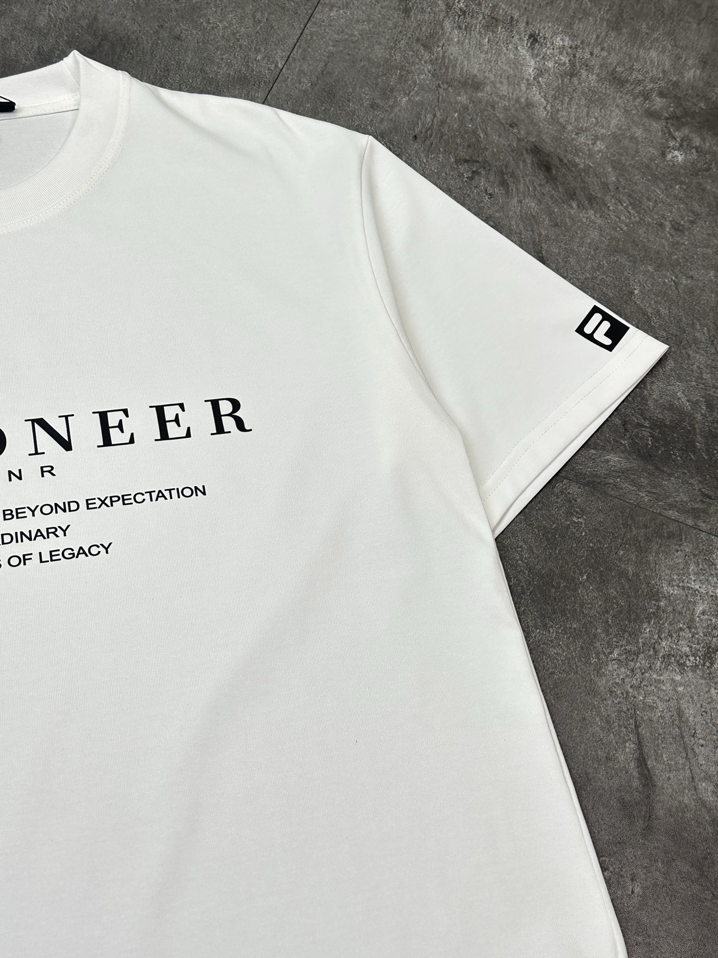Alternative view of T-Shirt 02434