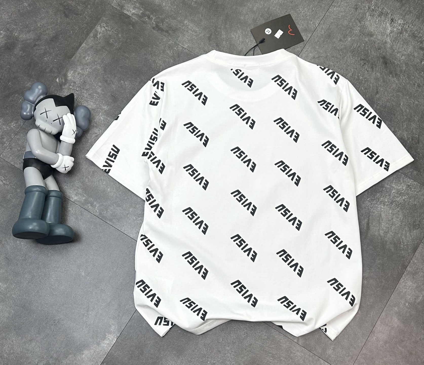 Alternative view of T-Shirt 00791