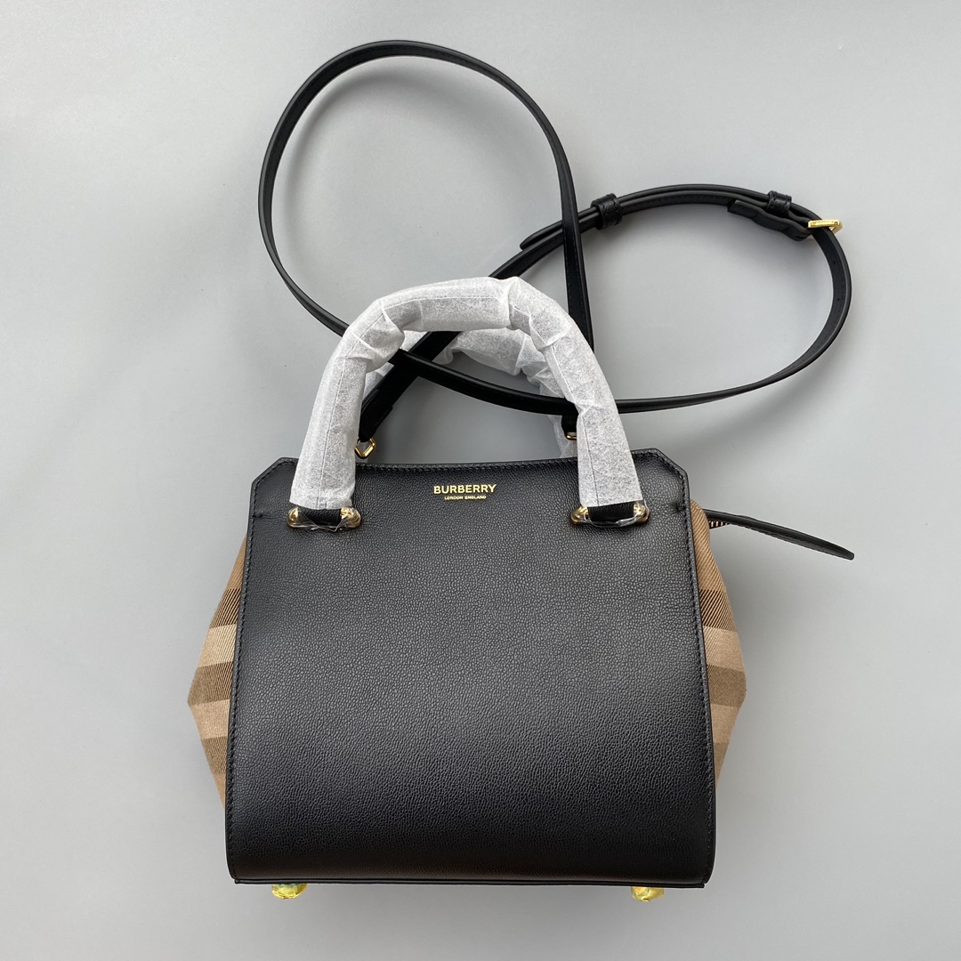 Burberry Receive a batch of original factory goods. The latest women's shoulder handbag, 100% imported cowhide, original imported checkered fabri