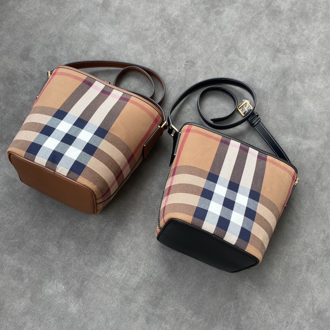Burberry Small size in two colors