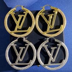 LU92 LV 路易威登欧美走秀时尚夸张镶钻圆圈镂空光面LV字母大圈耳环耳圈 黄铜材质 金银2个色 重约 LU92 LV 路易威登欧美走秀时尚夸张镶钻圆圈镂空光面LV字母大圈耳环耳圈 黄铜材质 金银2个色 重约