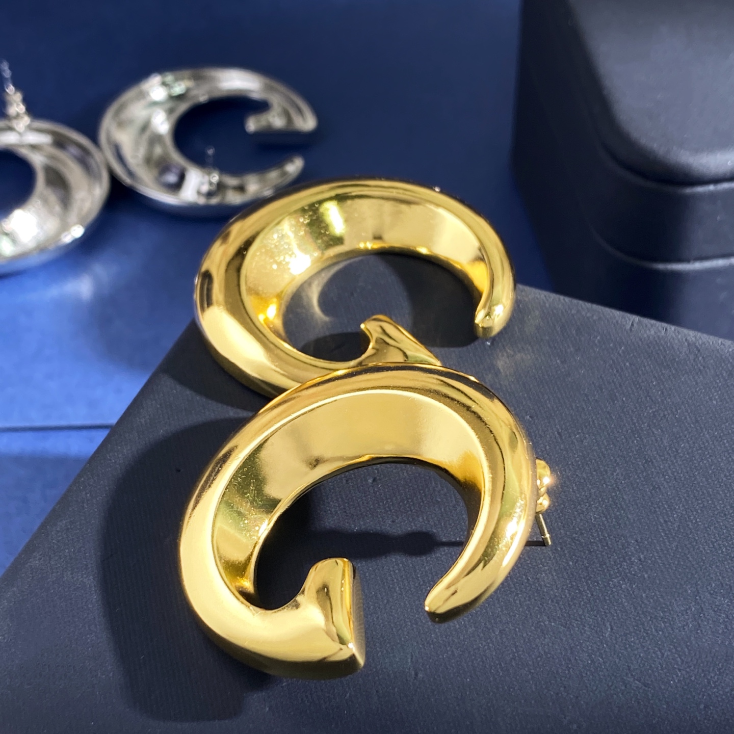 GQ92 古驰GUCCI古奇走秀时尚欧美风金属光面G字母耳钉 黄铜材质 金色银色 重约32.5g 尺寸约