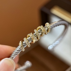 DY80 (叠搭神器)David Yurman大卫雅曼经典缆绳系列金色带钻金属缠绕X绳结装饰面螺旋纹理 DY80 (叠搭神器)David Yurman大卫雅曼经典缆绳系列金色带钻金属缠绕X绳结装饰面螺旋纹理