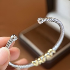 DY80 (叠搭神器)David Yurman大卫雅曼经典缆绳系列金色带钻金属缠绕X绳结装饰面螺旋纹理 DY80 (叠搭神器)David Yurman大卫雅曼经典缆绳系列金色带钻金属缠绕X绳结装饰面螺旋纹理
