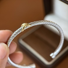 DY80 (叠搭神器)David Yurman大卫雅曼经典缆绳系列光面金色X标志螺旋纹理白金色开口绳 DY80 (叠搭神器)David Yurman大卫雅曼经典缆绳系列光面金色X标志螺旋纹理白金色开口绳