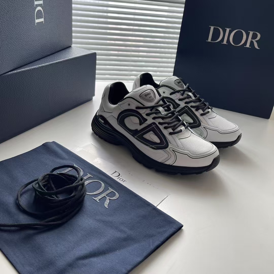 NO:219769,Dio*—Dio High-end . The official website is released simultaneously. Couple model. This season, the new D-B30 low-top sneakers are launched. The upper is made of cowhide with mesh and is decorated with reflective CD30 picture logo original mesh lining 