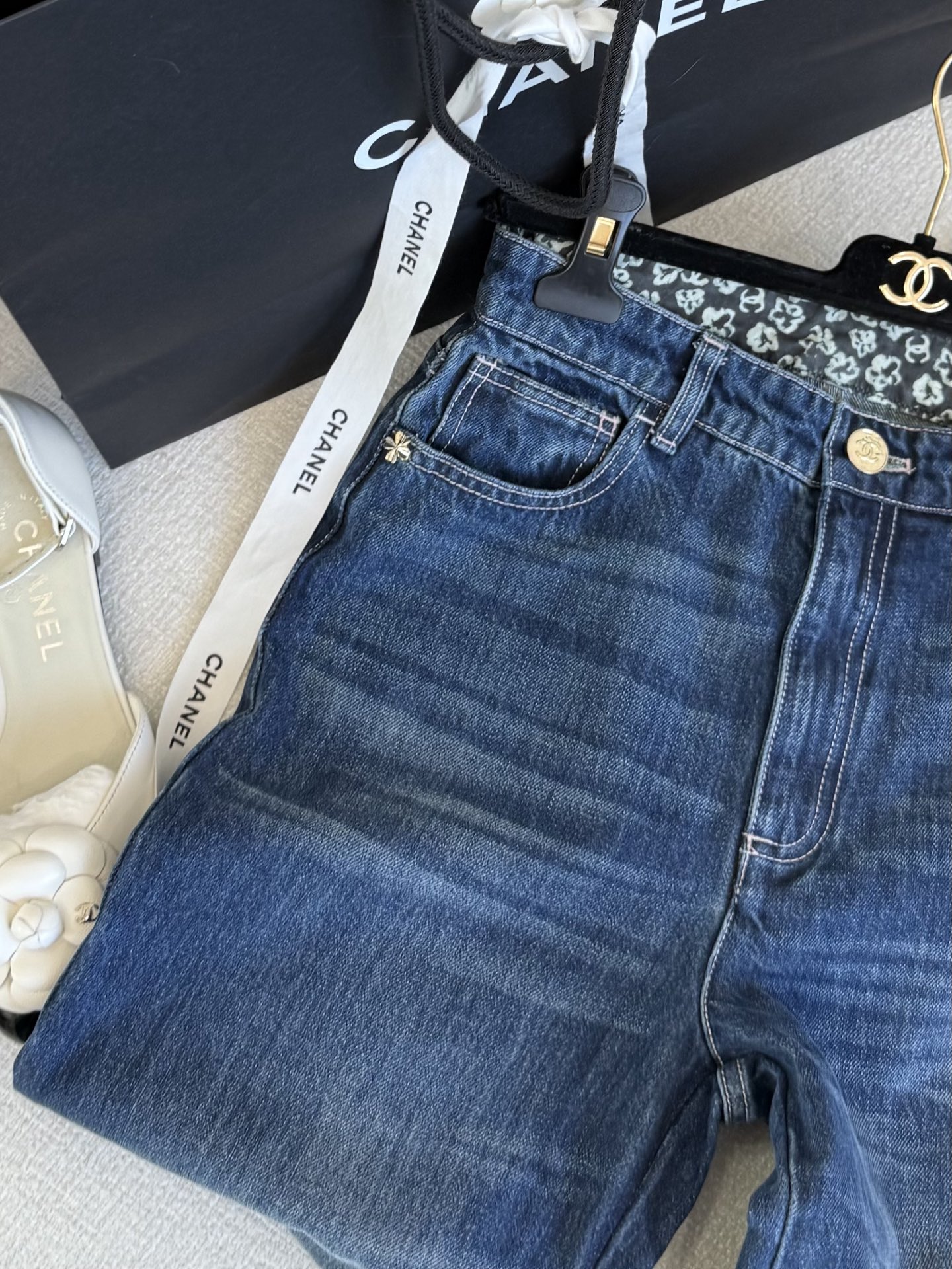 Title: Exclusive Water Shampoo for Stylish Girls Summary: P660 buys stylish tea and water shampoo for a fashionable girl with a visible color bouquet. - 图片 3