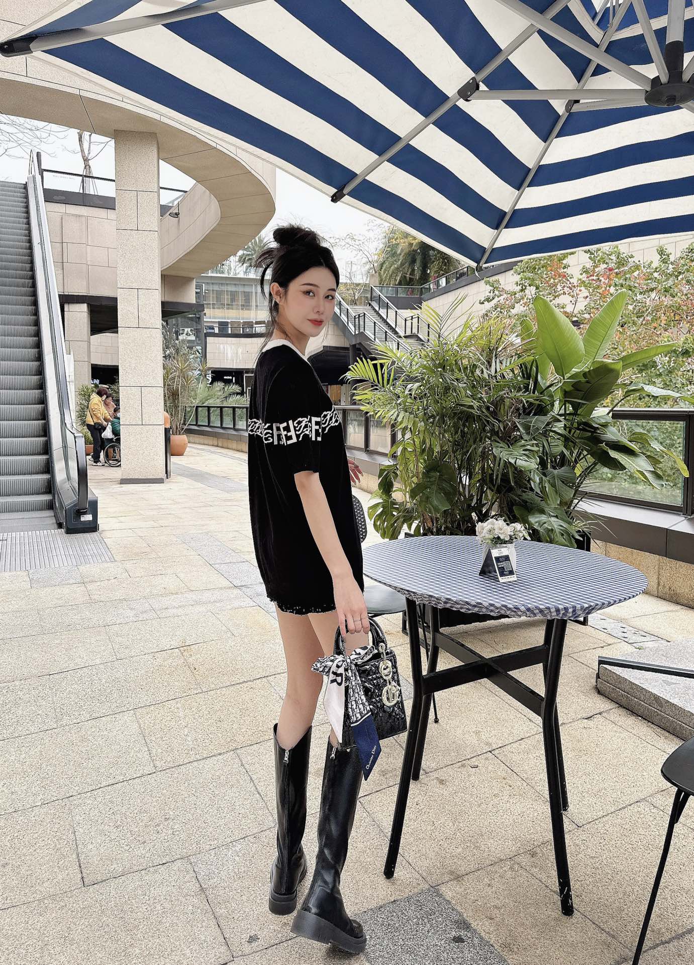 Louis Vuitton Haute Couture Haute Couture Ready-to-Wear Clothing Dress 4
