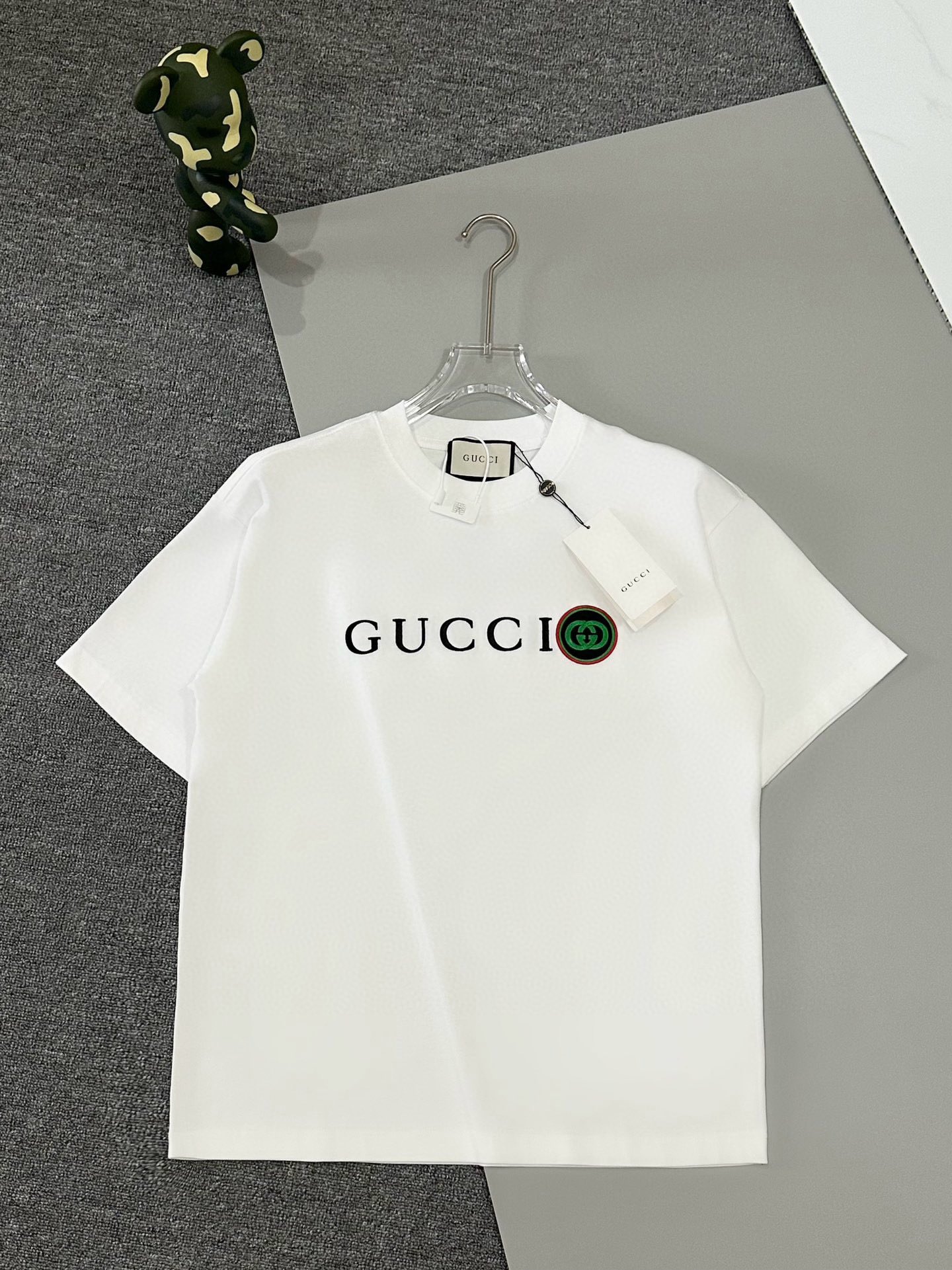 Gucci Ropa Camiseta Blanco Bordado Universal para hombres y mujeres Colección de otoño Fashion Manga corta