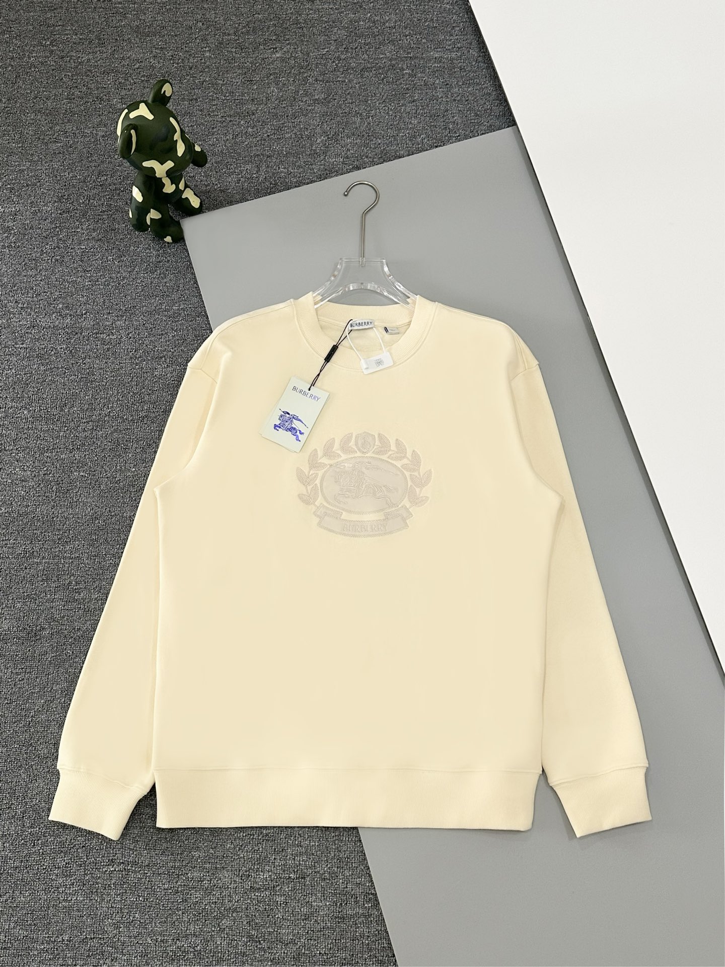 Burberry Kleidung Sweatshirts Beige Schwarz Blau Stickerei Unisex Baumwolle Herbstsammlung