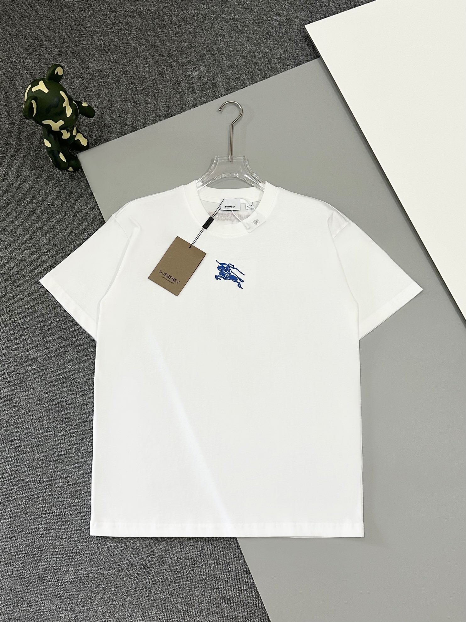 [Versión alta] Burberry Báobǎo lì camiseta de manga corta con pequeño bordado del caballero a caballo en el pecho y log…