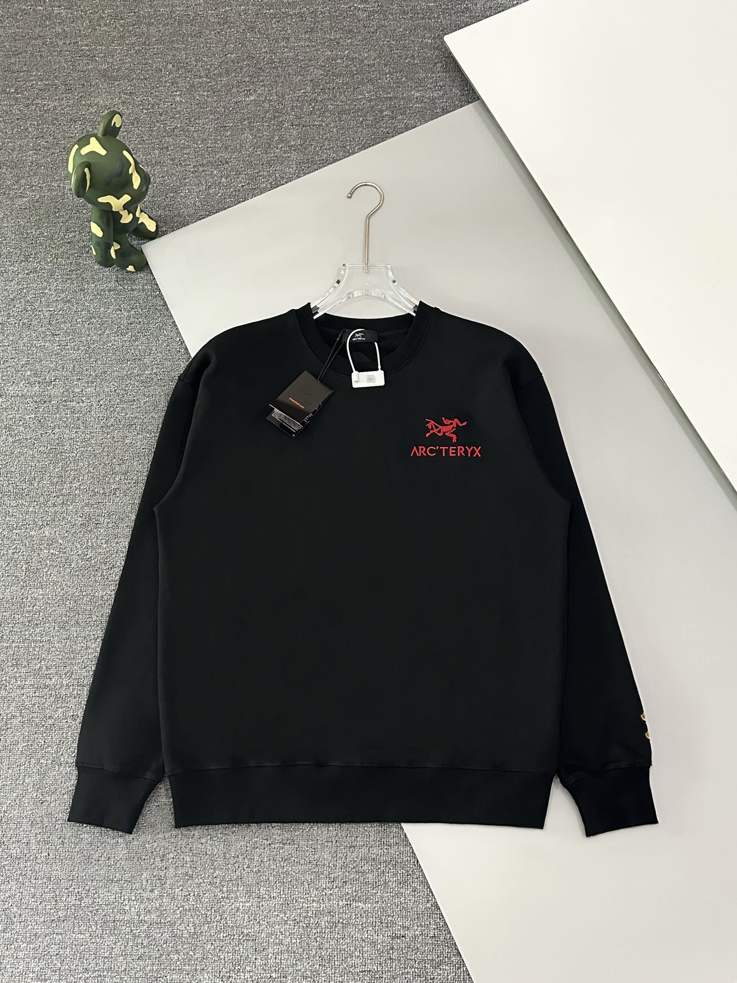 [Alta Calidad] Sudadera arc’teryx arc 24ss con logo bordado en el pecho, cuello redondo, confeccionada en tejido rizo d…