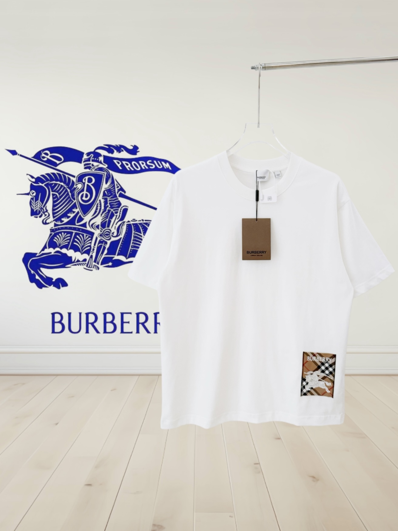 [Versión alta] Burberry*Báobǎo lì modelo de gran venta etiqueta pequeña bordada con el logotipo del caballo de guerra c…