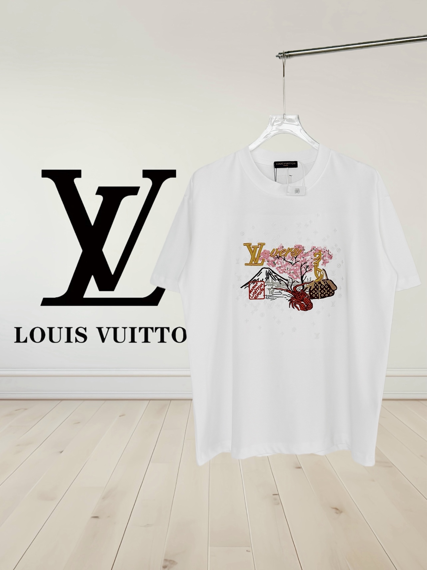 P80 [Versión superior] Louis Vuitton* Manga corta con cuello redondo y langosta bordada Louis Vuitton. Confeccionado en…