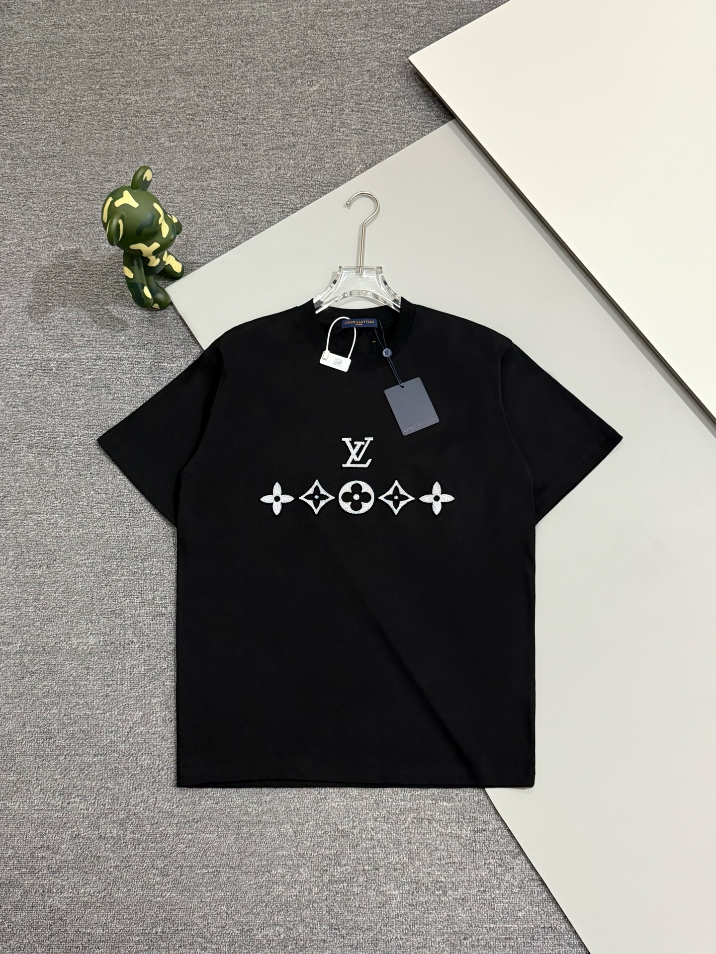 P80 [versión alta] louis Vuitton Louis Vuitton. Nuevo estilo de pasarela, con un diseño bordado de cepillo de dientes d…