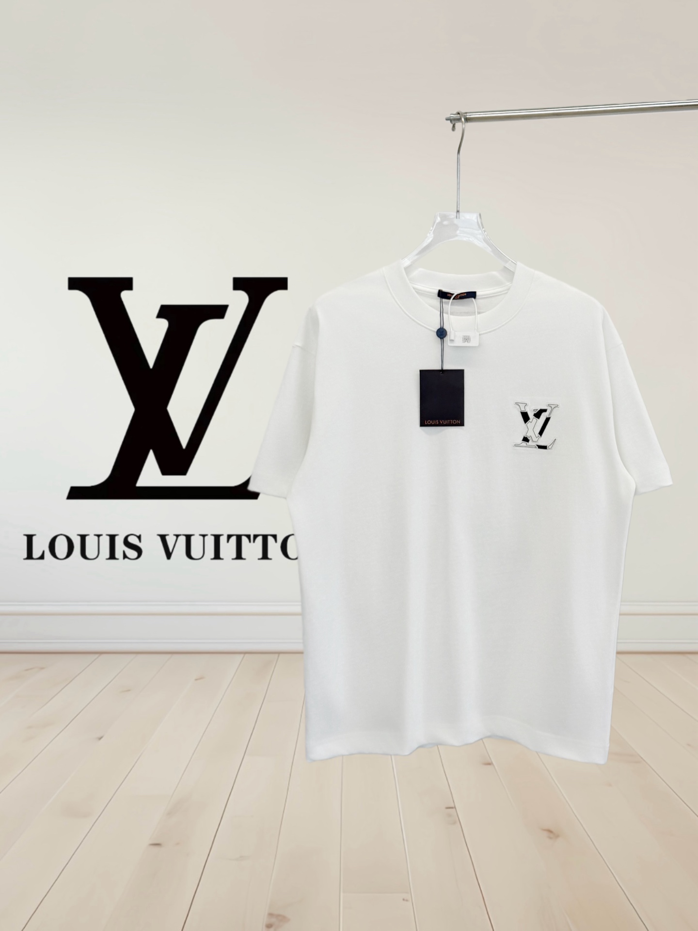 P85 [Alta calidad] Louis Vuitton* Bordado de cuero de alta tecnología Louis Vuitton en la parte delantera y trasera🪡‼ …