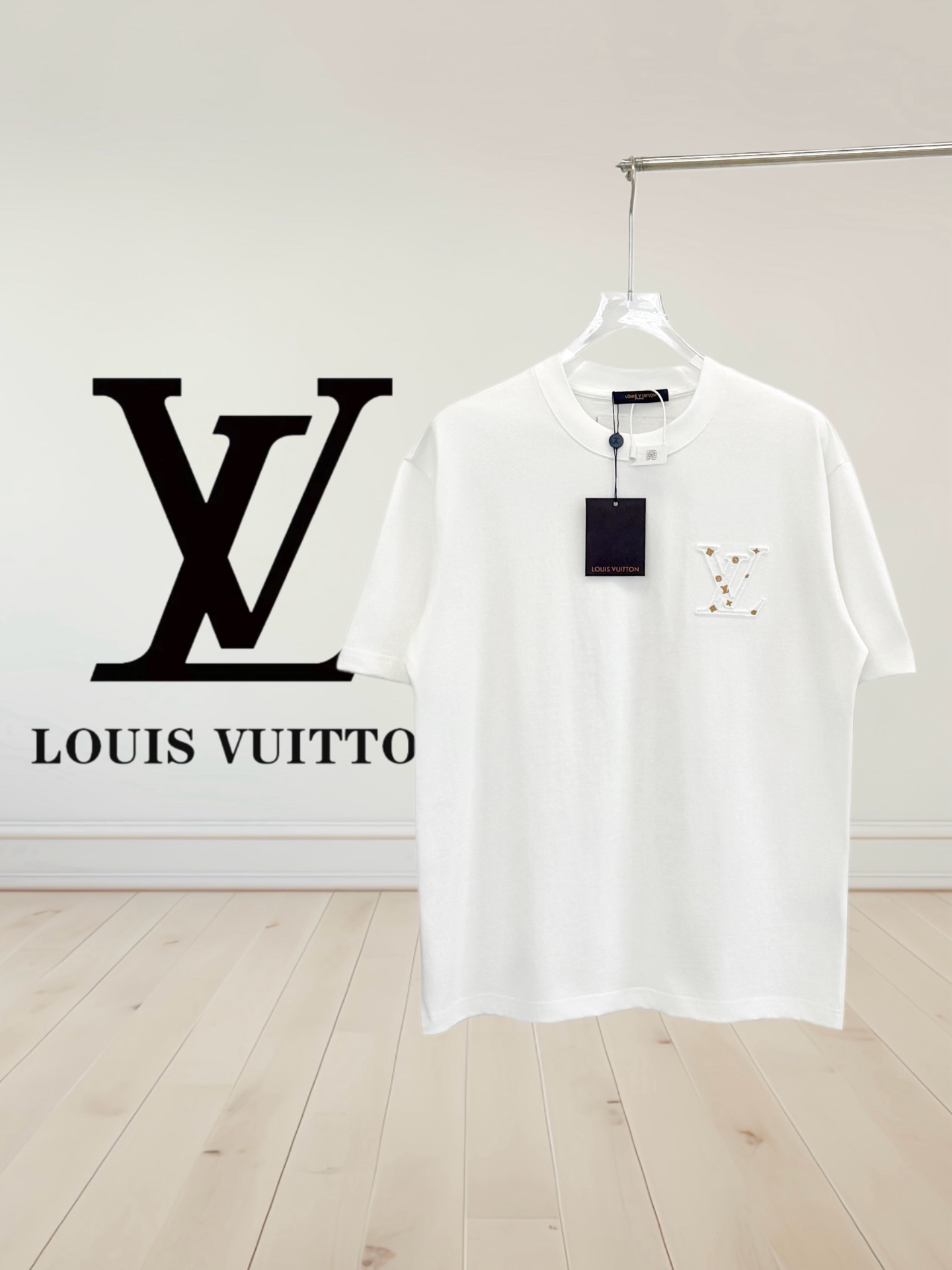 P85 [Versión superior] louis vuitton Louis Vuitton. El bordado del logotipo delantero y trasero está hecho de un bordad…