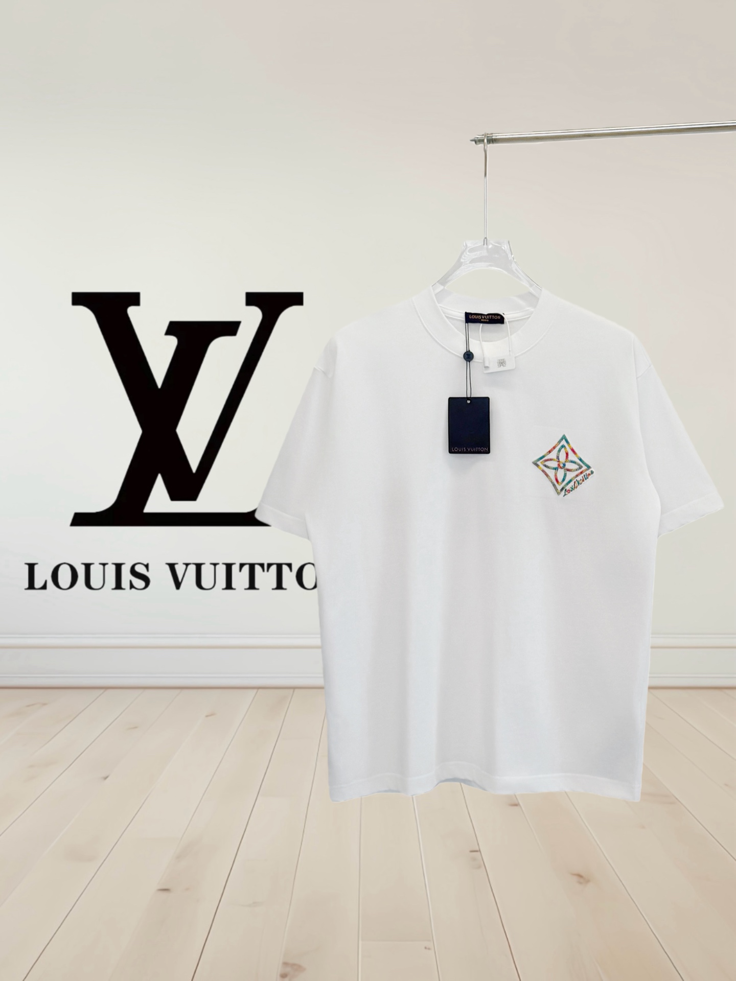 P80 [Alta calidad] Louis Vuitton*Louis Vuitton Los paneles delantero y trasero están hechos de coloridos bordados de al…