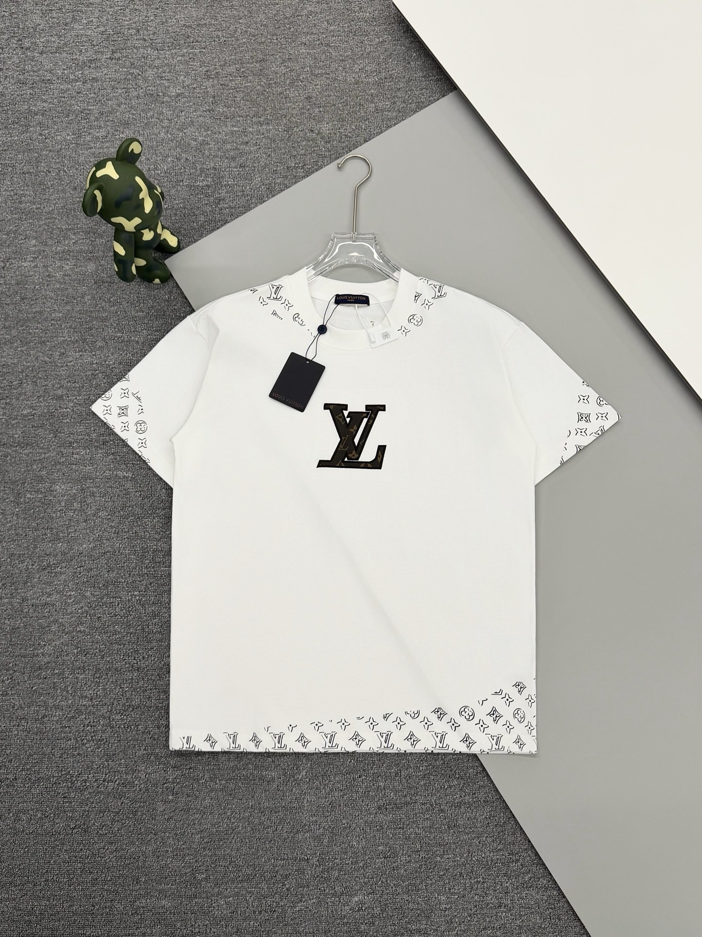 P80 [Alta calidad] Louis Vuitton * Bordado de cuero con parche en el pecho de Louis Vuitton🪡➕impresión del logotipo‼ ️…