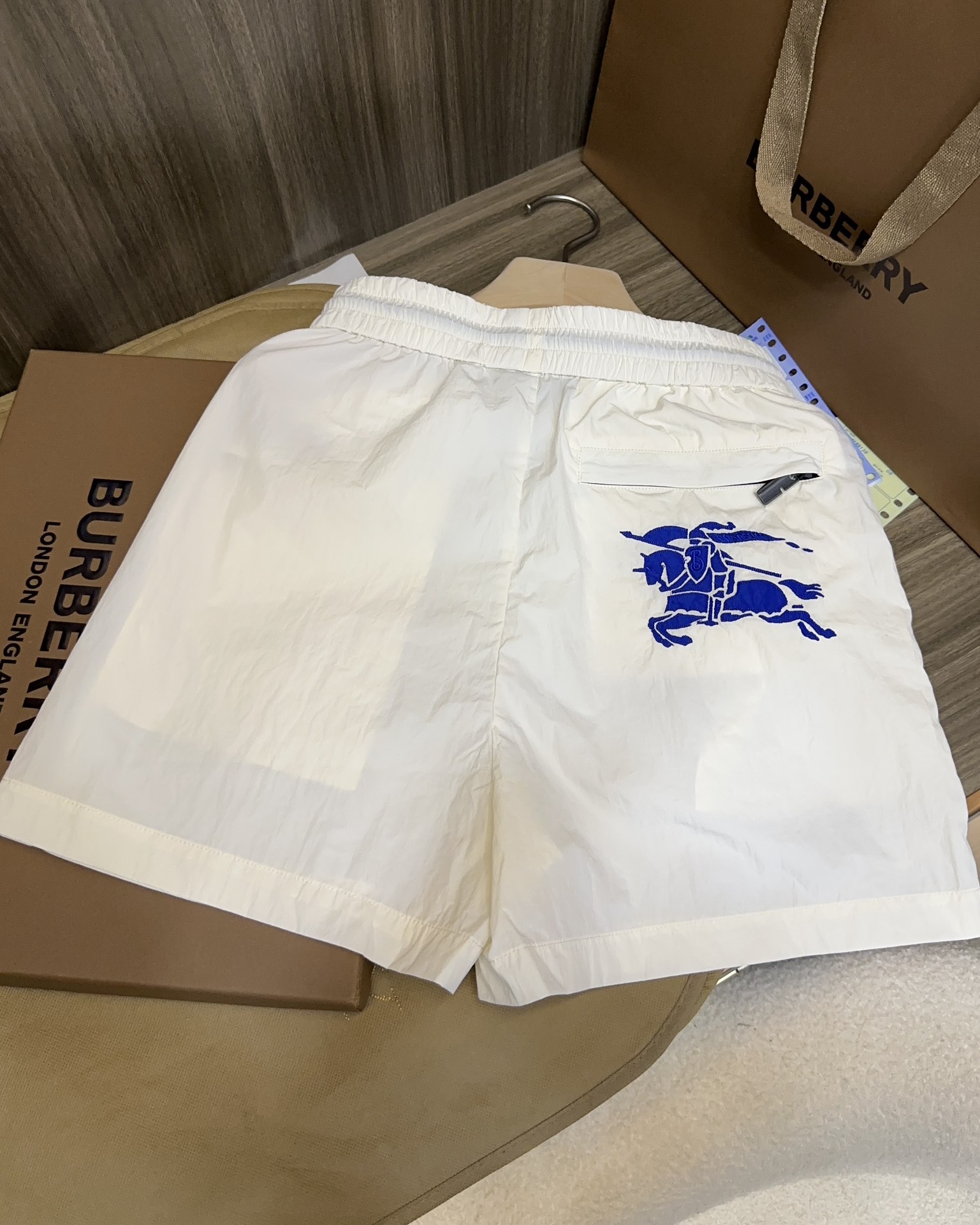 Burberry P483 Female Suit: Stylish, Strong, Waterproof, Perfect for Autumn and Winter - 图片 5