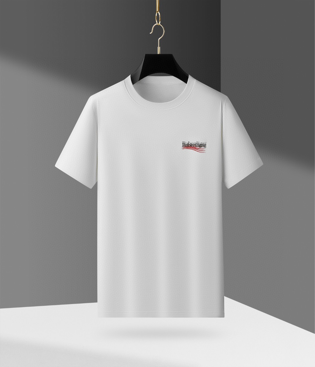 NO:135485,2025ss. Bally Xiaoweikuo Spring and Summer New Products 210g Offset Printing Logo Crafts Hand-painted Design Latest Official Website Font Print Baita Model Short-sleeved T-color Black White Size M L XL,,bally,T-shirt,alexander wang198609092025ss. 巴利 小微阔 春夏新品 210克 胶印印花LOGO工艺 手绘设计 最新官网字体印花 百塔款 短袖T颜色黑 白 尺码M L XL,,bally,T-shirt,alexander wang,Men's clothing