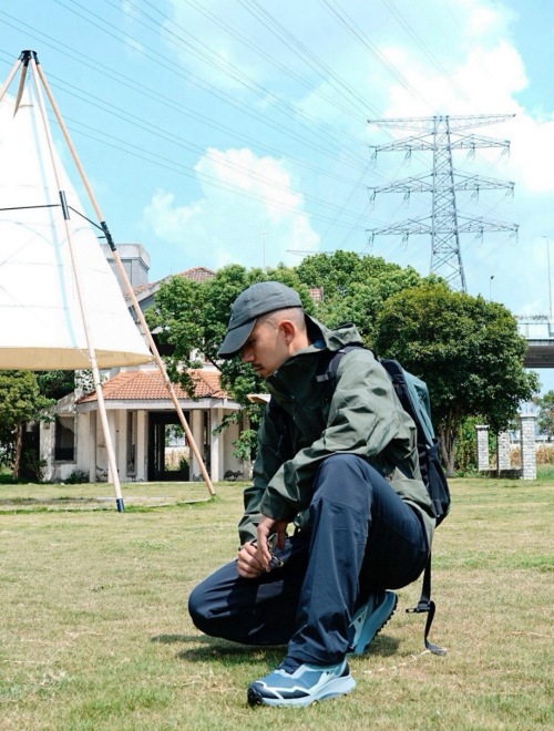 Kailas T10-M Softshell Hiking Pants: Windproof, Water-Resistant, and Durable 1 Kailas T10-M Softshell Hiking Pants: Windproof, Water-Resistant, and Durable