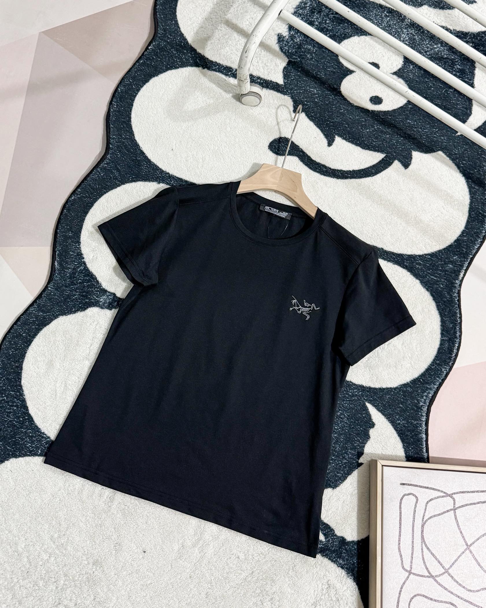 Alternative view of T-Shirt 09422