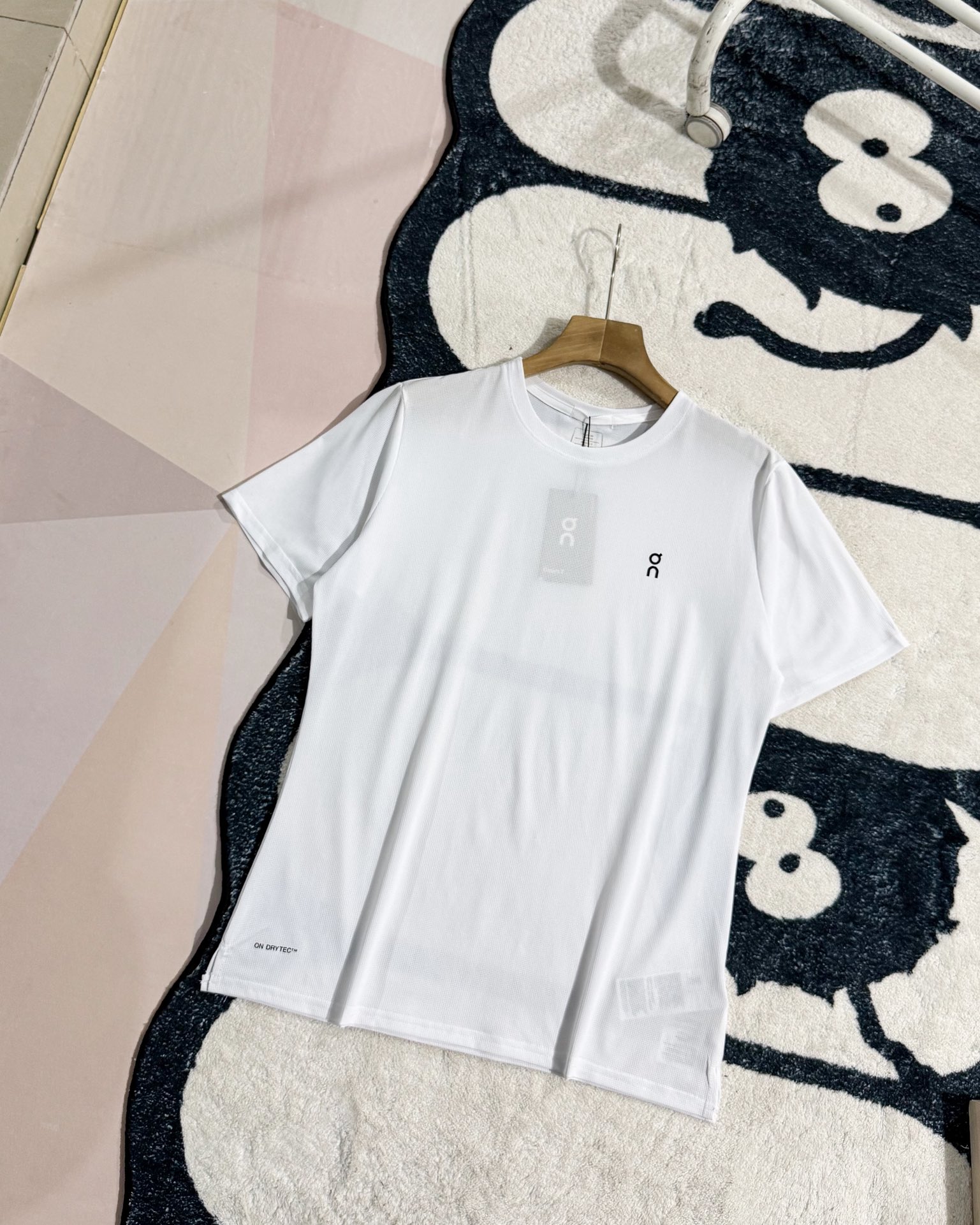 Alternative view of T-Shirt 01308