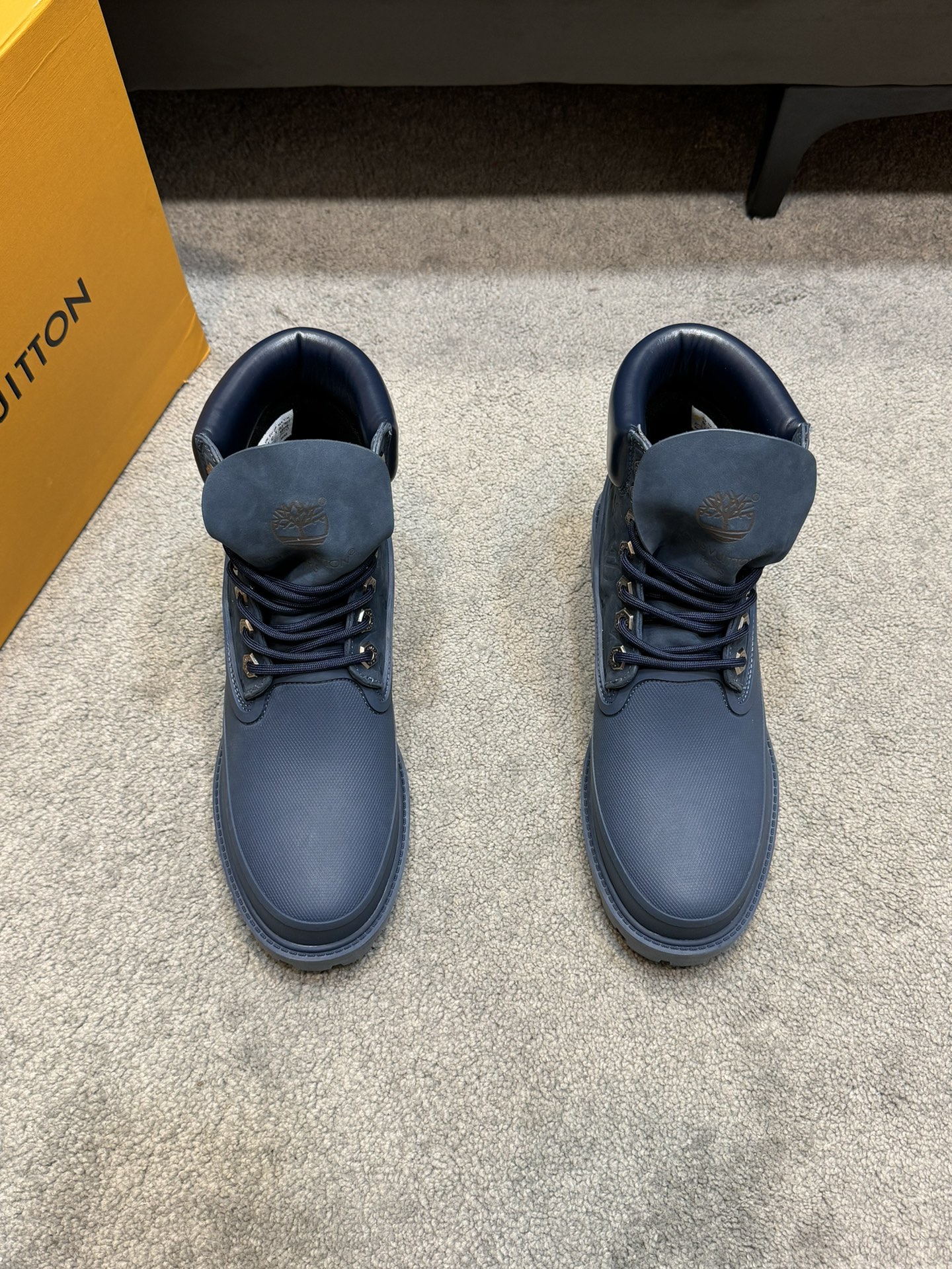 Top LV x Timberland Co-Branded Old Fashioned Yellow Boots and Ankle Boots Short Boots,Los botines LV