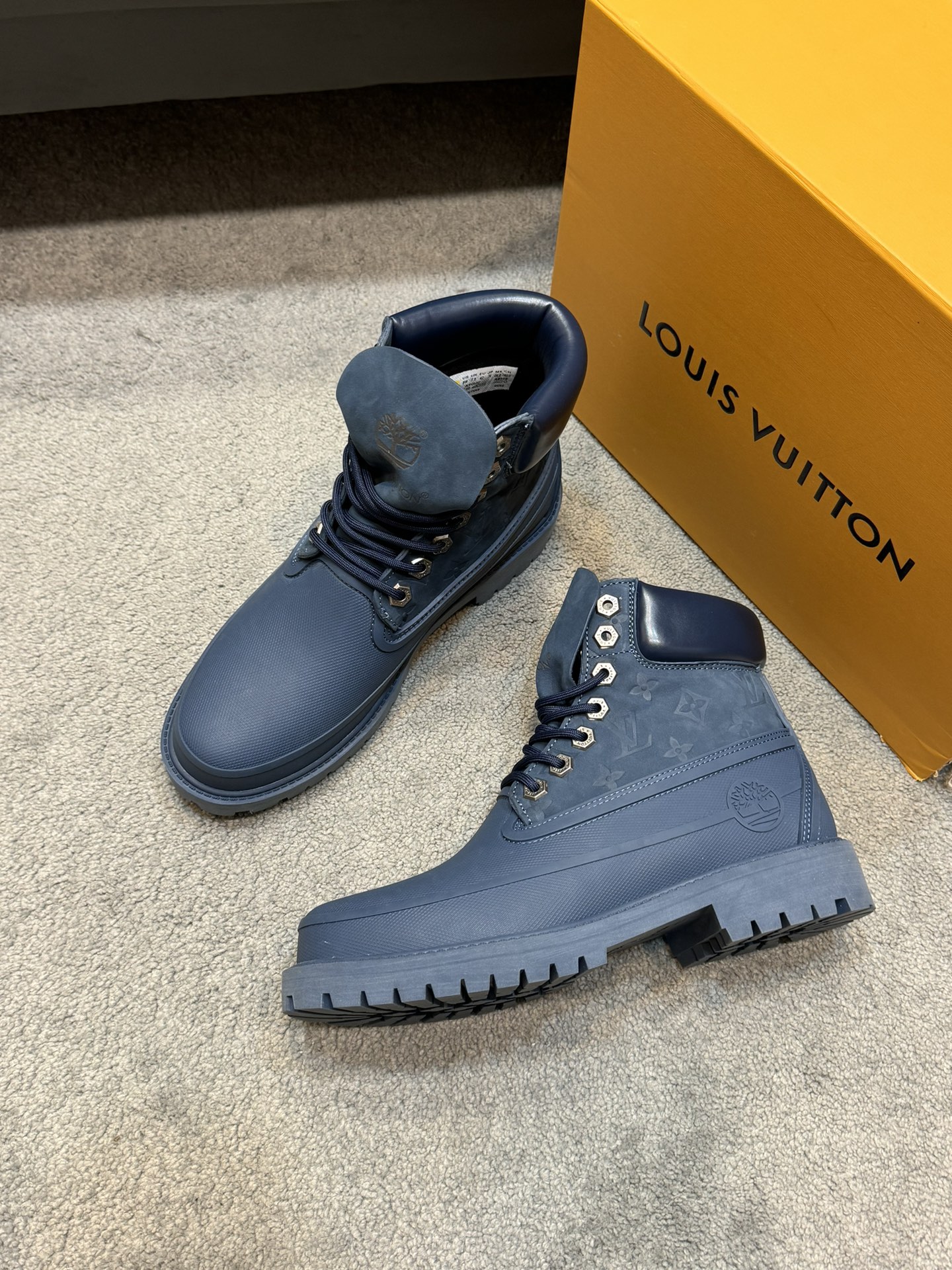 Top LV x Timberland Co-Branded Old Fashioned Yellow Boots and Ankle Boots Short Boots,Los botines LV
