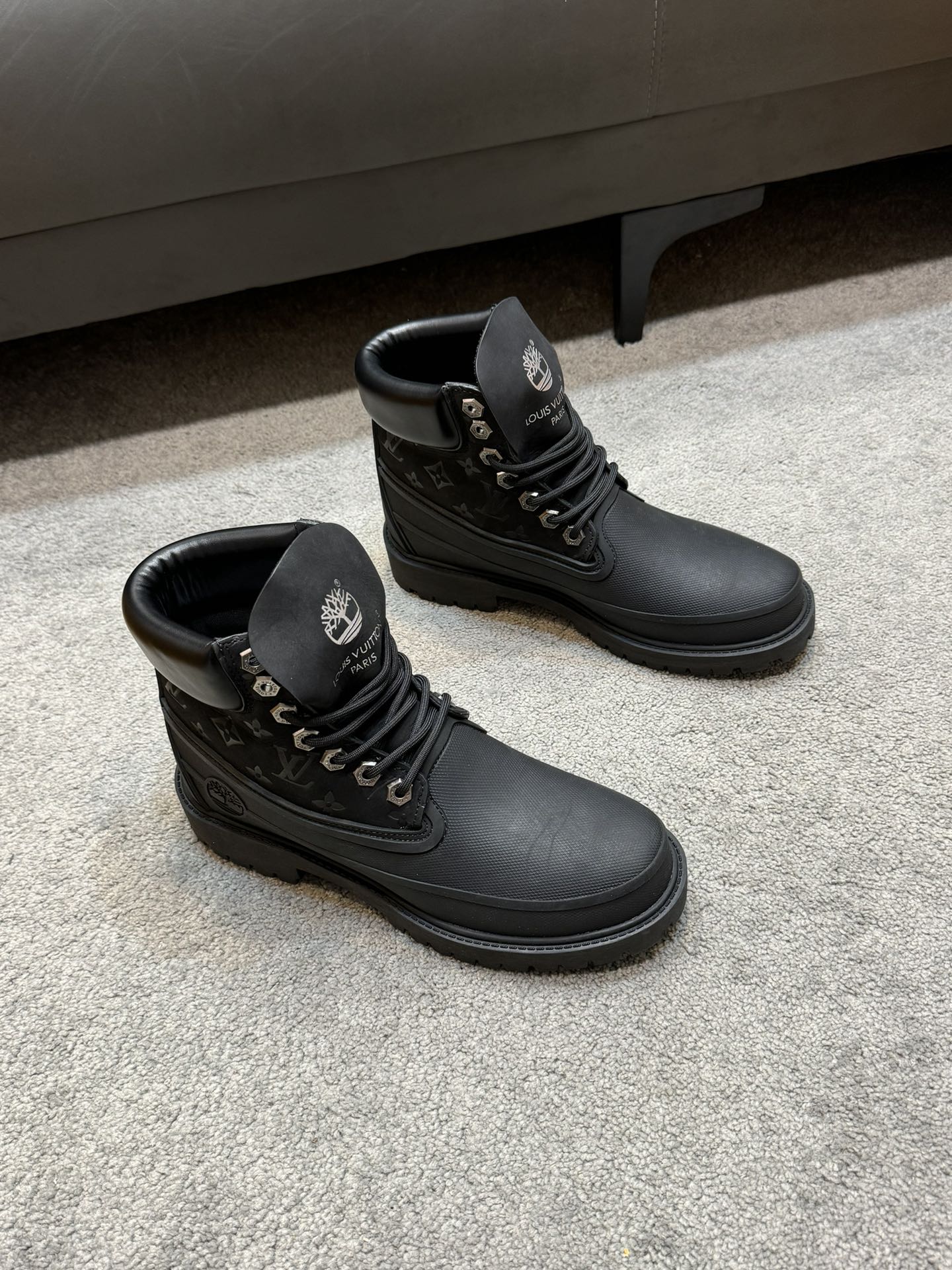 Top LV x Timberland Co-Branded Old Fashioned Yellow Boots and Ankle Boots Short Boots,Los botines LV