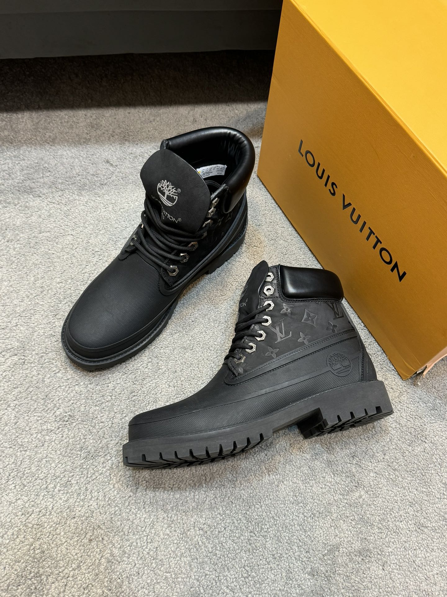 Top LV x Timberland Co-Branded Old Fashioned Yellow Boots and Ankle Boots Short Boots,Los botines LV