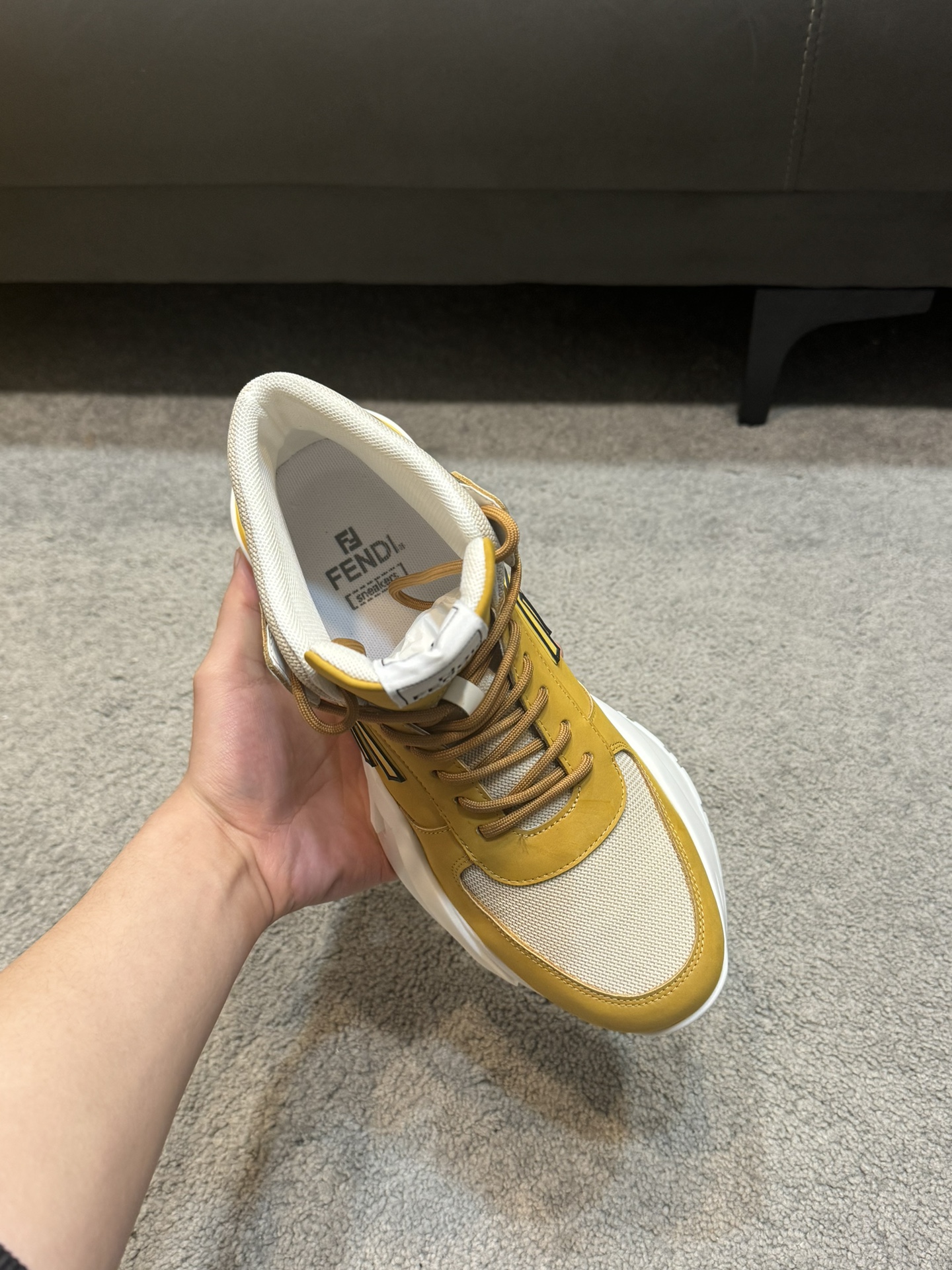 FEND* - Fendi. Zapatilla deportiva casual de invierno para hombre Fendi Flow con tiras elásticas, cr