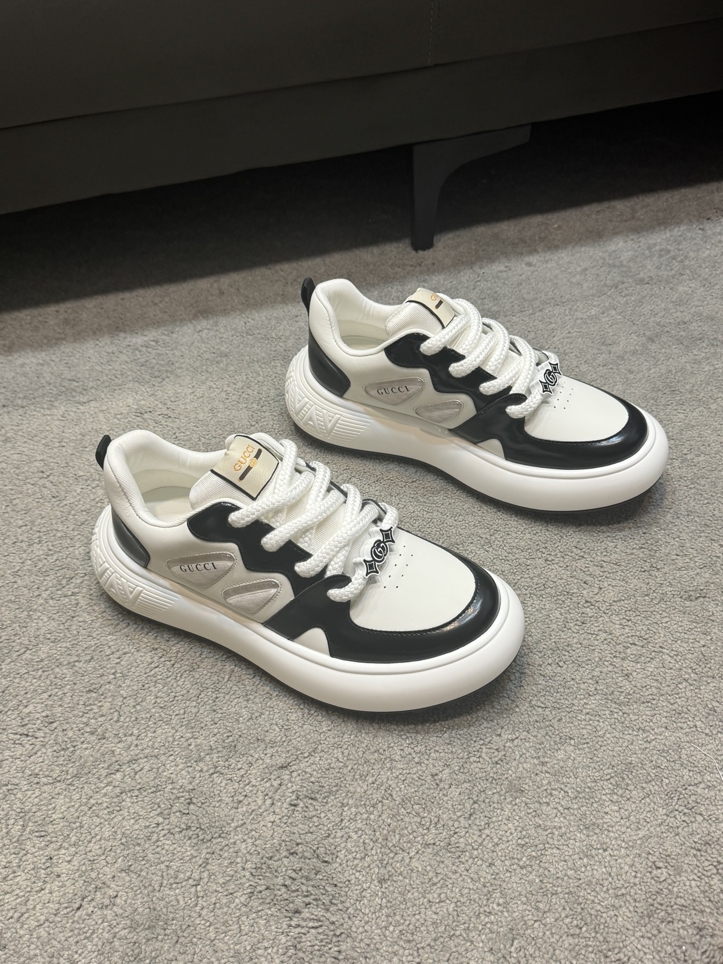 [Gucci] Gucci calidad de gama alta Original único de alta zapatillas de deporte casuales Parte super