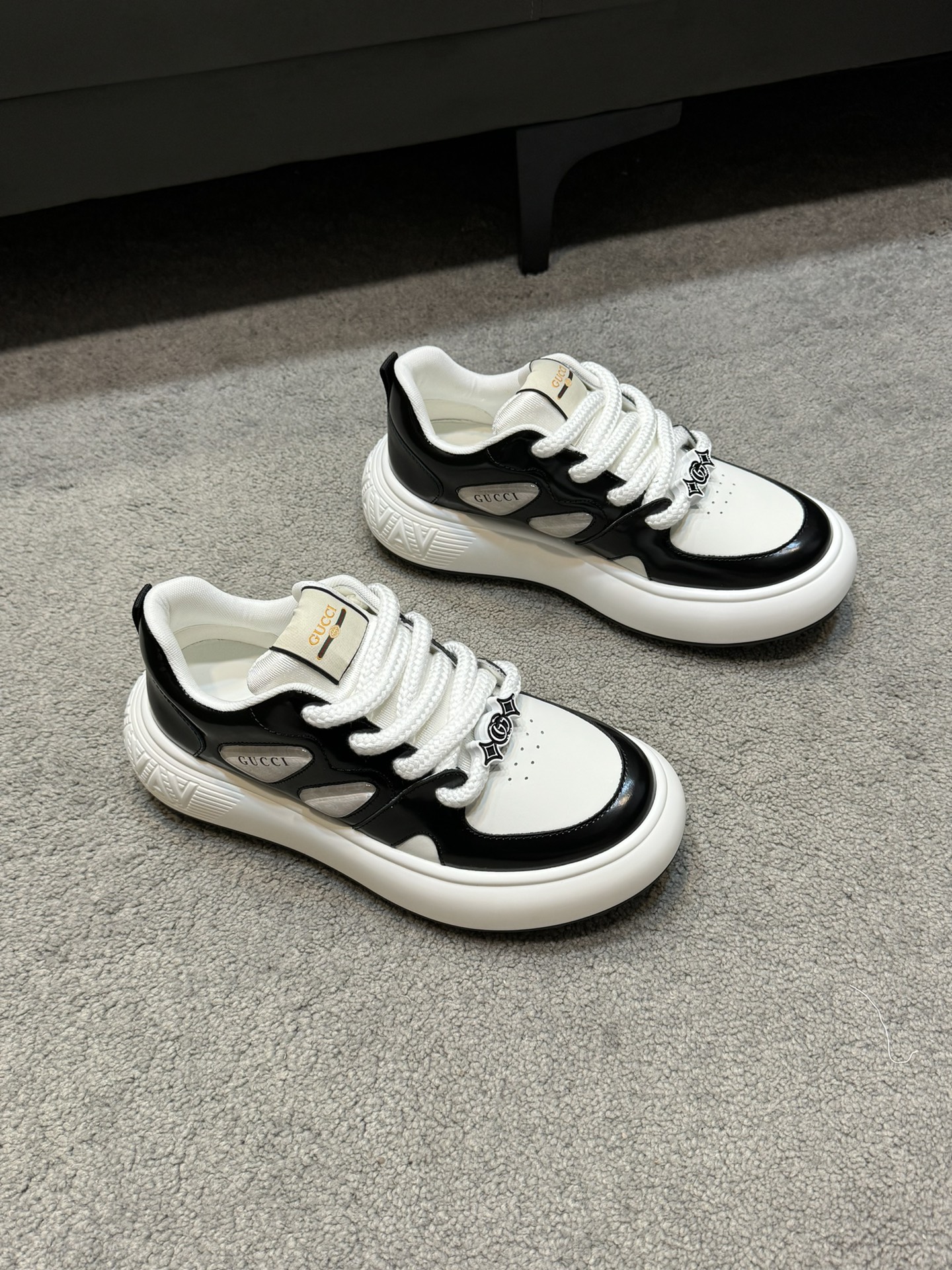 [Gucci] Gucci calidad de gama alta Original único de alta zapatillas de deporte casuales Parte super