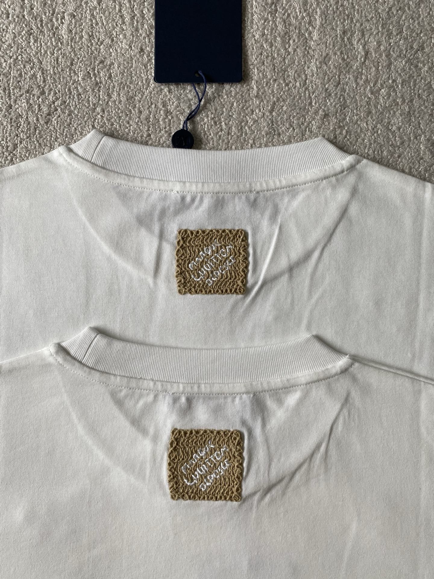 Louis Vuitton Crewneck T-Shirt with Embroidered Signature Logo, White 5 i1749315400994 5451 0 3