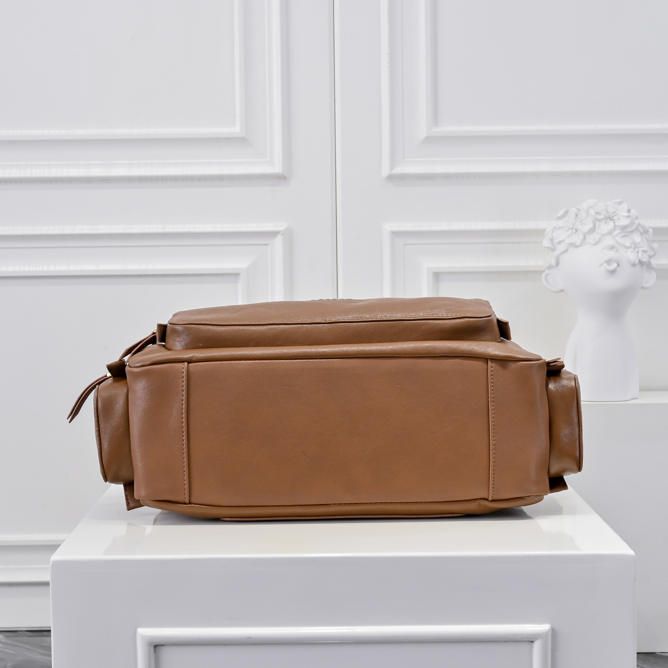 ，MiuMi*25ss 早春款 机车包
火爆全网中 早春款真的太种草了！!延续上一季不羁的“叛逆少女”也