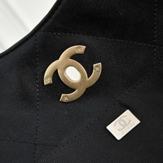 ¥Chanel🧩26C早春系列 嬉皮包 mini tote💦采用进口小牛皮➕复古金属五金 皮质柔软 耐用 ¥Chanel🧩26C早春系列 嬉皮包 mini tote💦采用进口小牛皮➕复古金属五金 皮质柔软 耐用