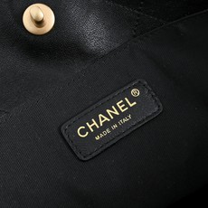 ¥Chanel🧩26C早春系列 嬉皮包 mini tote💦采用进口小牛皮➕复古金属五金 皮质柔软 耐用 ¥Chanel🧩26C早春系列 嬉皮包 mini tote💦采用进口小牛皮➕复古金属五金 皮质柔软 耐用
