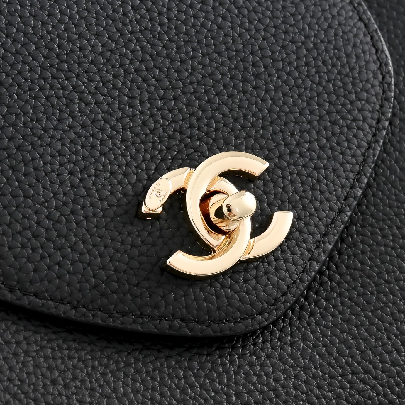 🌾OHAIVEL🌟🌟🌟Supermodel Tote托特包👜，黑色荔枝纹牛皮+金色双C Logo，简约大气超有质感✔️✔