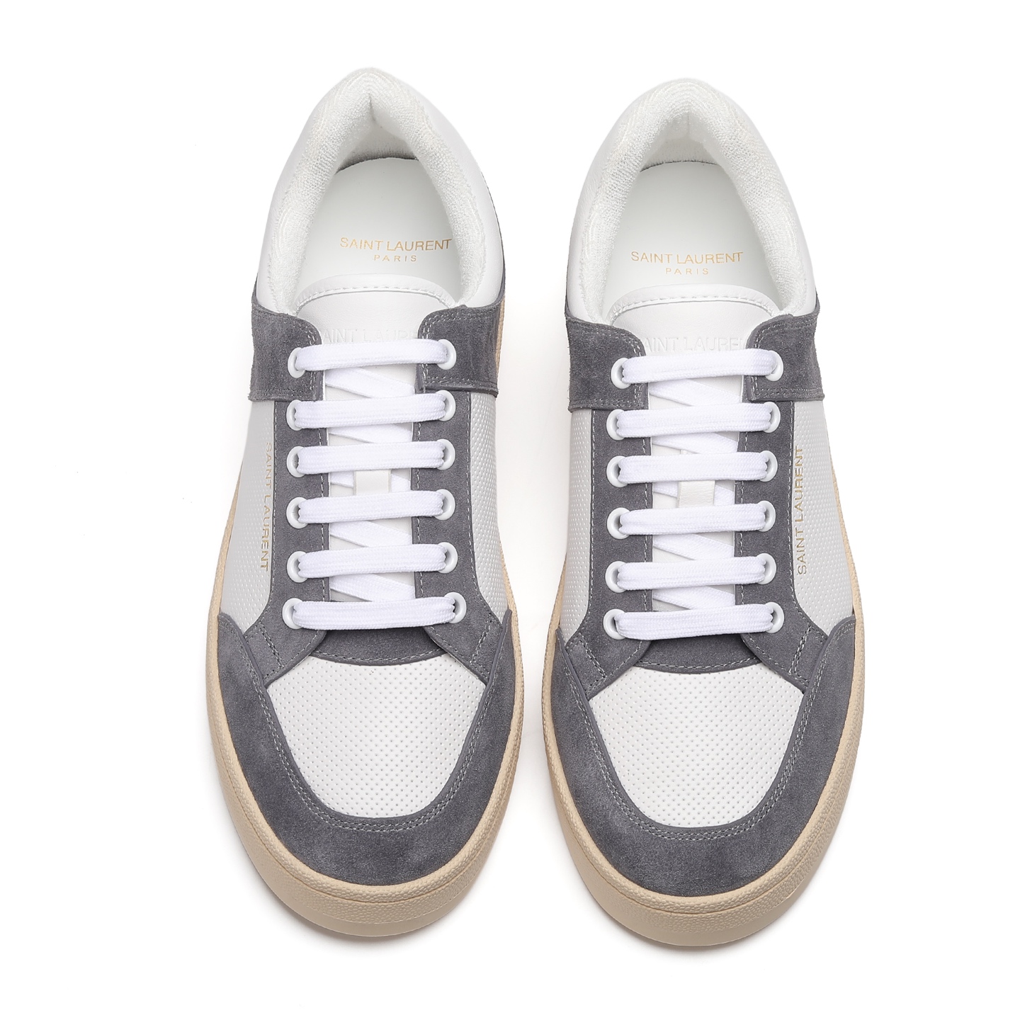 NO:347241,【SAINT LAURENT】Saint Laurent - High-end quality Original single casual sports shoes - Upper Napa calfskin punching technology, silver cowhide, shoe body. Heel silk screen brand logo - Inner terry cloth, footbed; water dye cowhide - Outsole ultra-light TPR. Rubber; Two-color molded outsole - Ultra-high quality control, fine workmanship highlighted (high-end, noble, grade) -Size 38-44 (45,46 can be customized),,saint laurent,saint laurent,cowhide19860909【SAINT LAURENT】圣罗兰 -高端品质 原单休闲运动板鞋 -鞋面纳帕小牛皮打孔工艺、银色牛皮、鞋身.后跟丝印品牌logo -内里毛巾布里,垫脚；水染牛皮 -大底超轻TPR.橡胶; 双色成型大底 -超高品控·做工精细凸显(高端·贵气·档次) -Size 38-44（45,46 可订做),,saint laurent,saint laurent,cowhide,Men's shoes