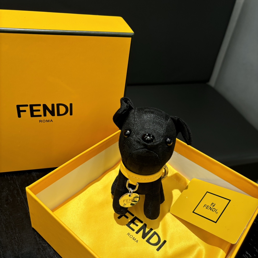 Unique FENDI Dog Packs with Imported Steel Hardware and Artistic Design - 图片 5