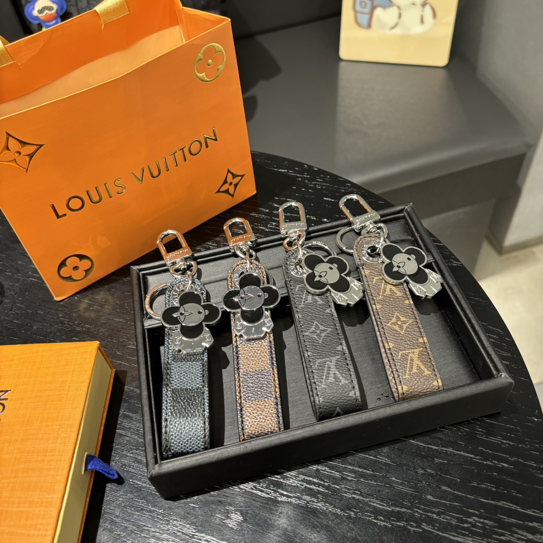 LOUIS VUITTON Monogram glasses case holding glasses