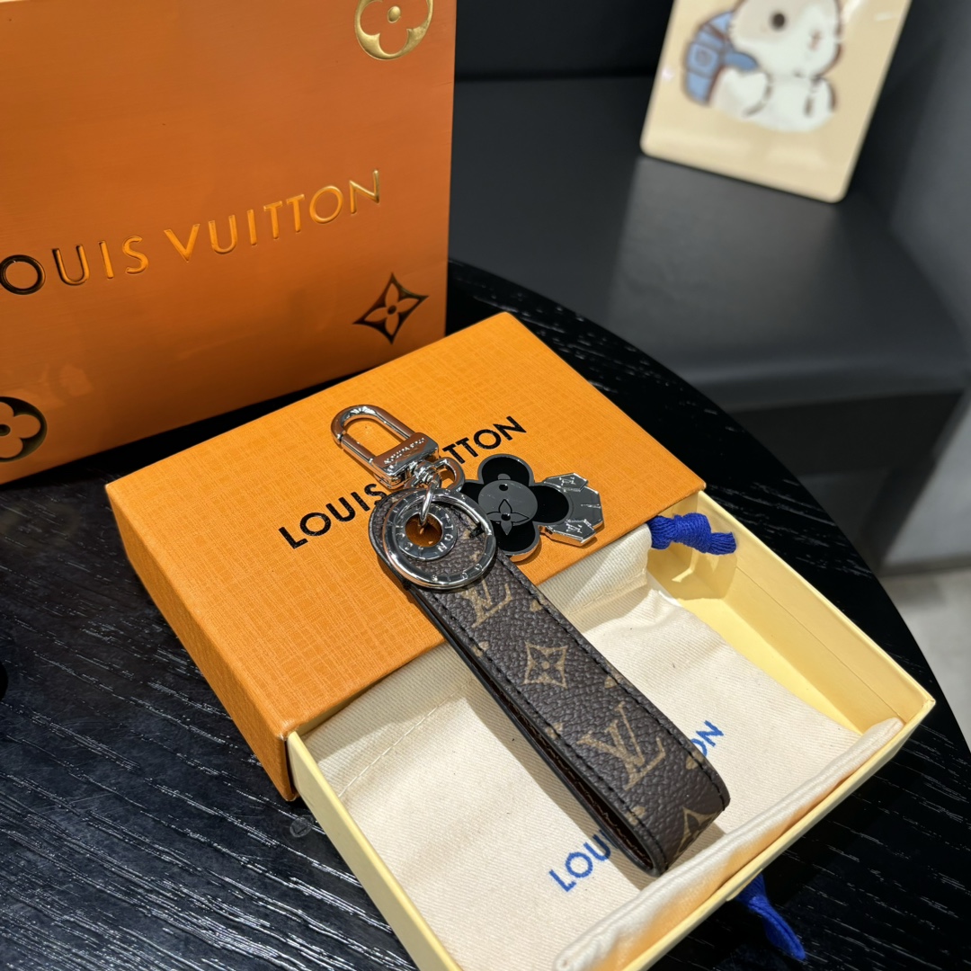 LOUIS VUITTON Monogram glasses case, front view