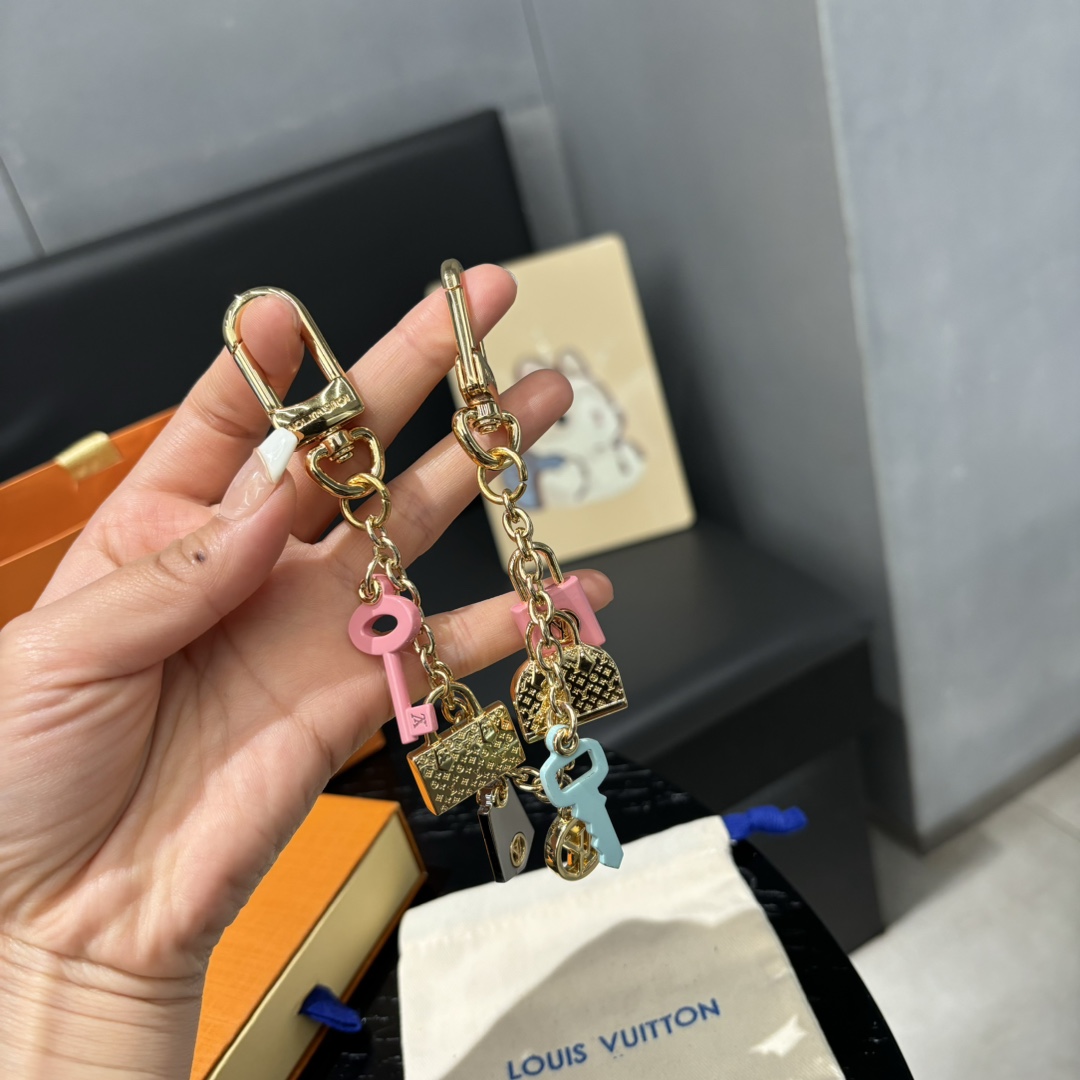Leather keychain with keys attached