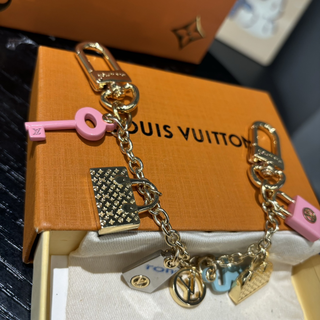 Leather keychain style