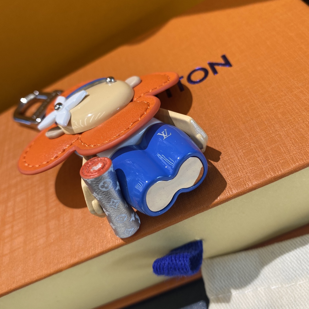 Gaston Gym Keychain - Group Shot